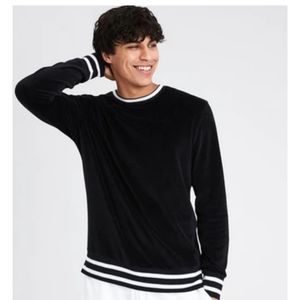 American Eagle Men's Velour Sweatshirt. NWT